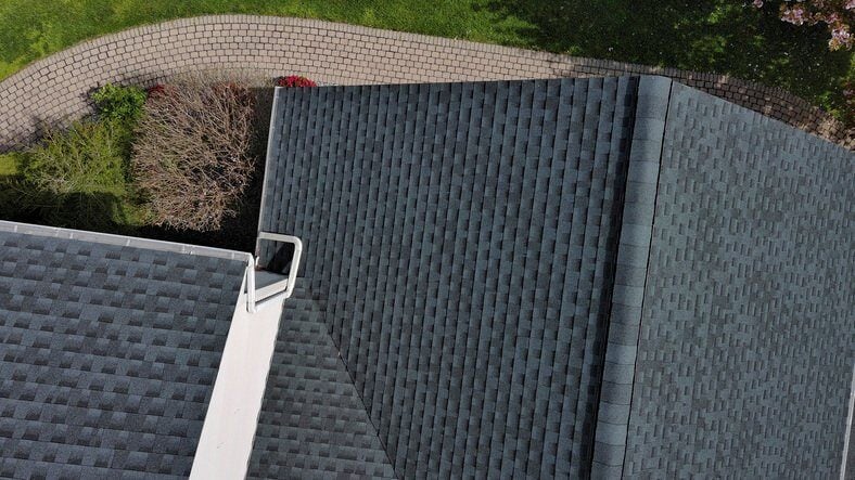 GAF roof shingle with warranty