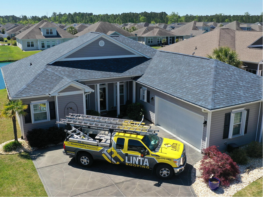 Roofing in Grayson Park